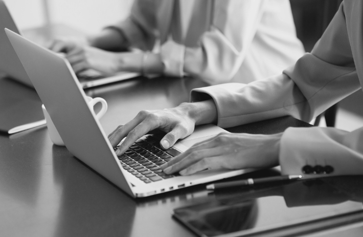 Consultas y asesorías para empresas o instituciones